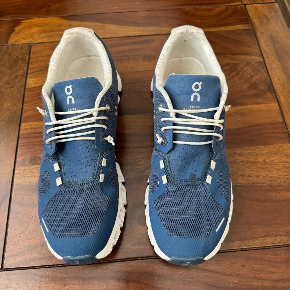 On Running Cloud 5 Blue Size 9.5